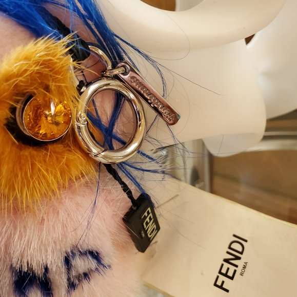 FENDIRUMI MICRO MONSTER CHARM - Pink - Picture 3 of 8